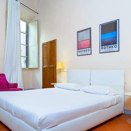 Elegant Apartment Near Piazza Della Signoria Florence Exterior photo